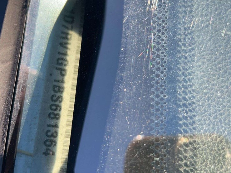 2011-ram-1500-slt-image-5