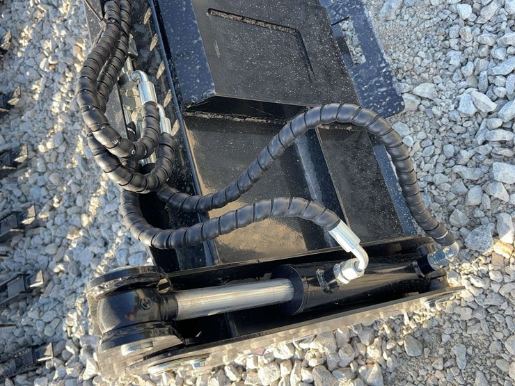 72-in-multi-purpose-skid-steer-bucket-image-9