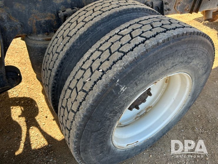 2005-ihc-4400-dry-tender-truck-(cp1274,-unit-ag706)-image-29