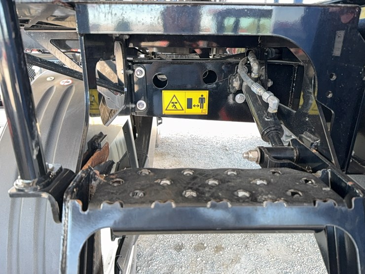 2023-new-holland-sp.310f-image-109