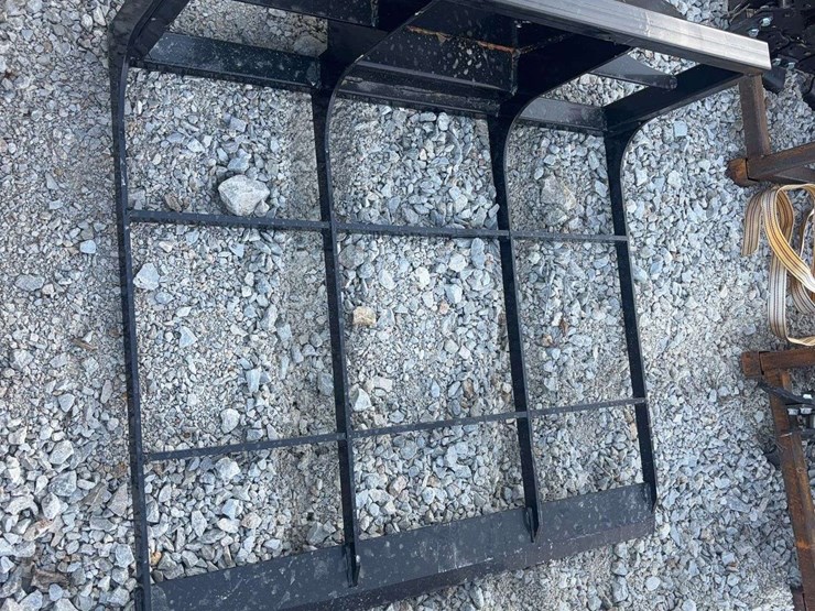 mini-skid-steer-land-leveler-image-6