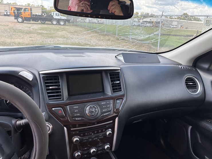 2013-nissan-pathfinder-image-9