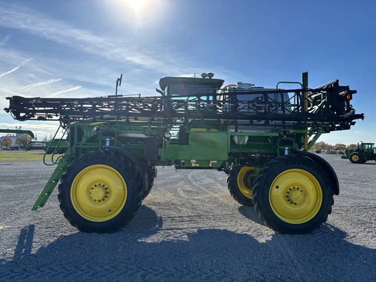 2014-john-deere-4830-image-9