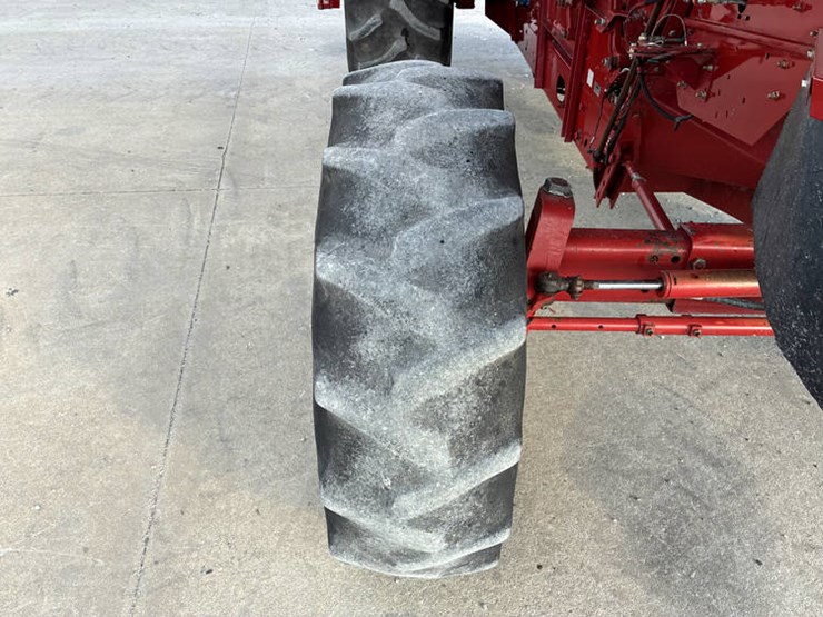 1992-case-ih-1640-image-41
