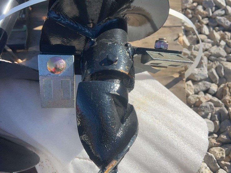 mini-excavator-8”-alloy-auger-with-12”-and-16”-auger-rods-image-4