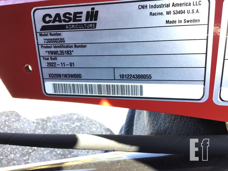2022-case-ih-l555-image-8