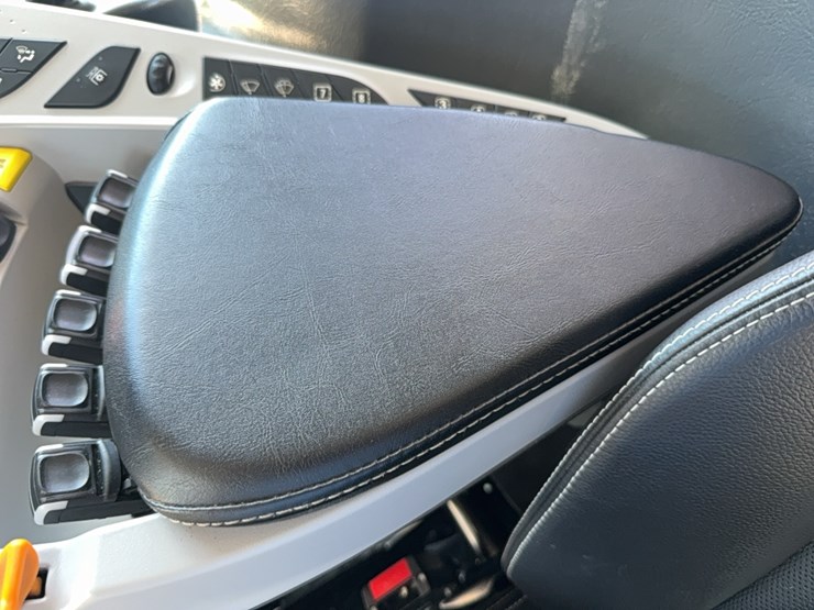 2023-new-holland-sp.310f-image-169