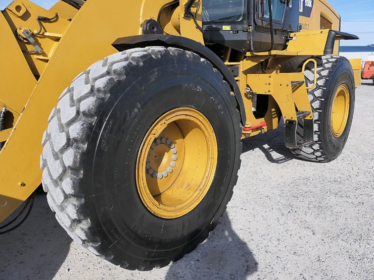 2014-caterpillar-930k-image-12