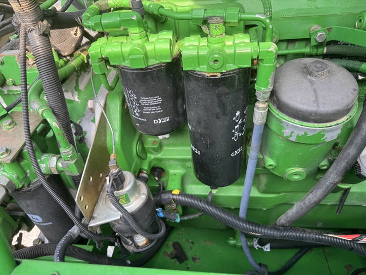 2005-john-deere-9560-sts-image-43