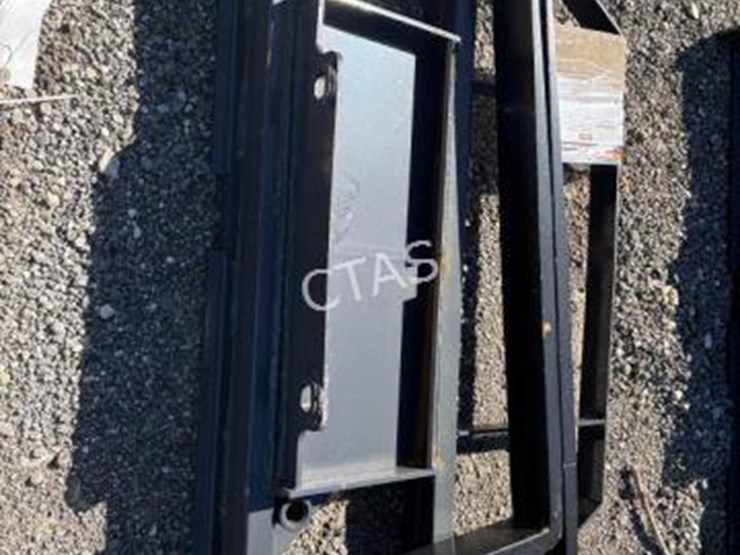 #95-•-mini-skid-steer-pallet-fork-frame-image-2