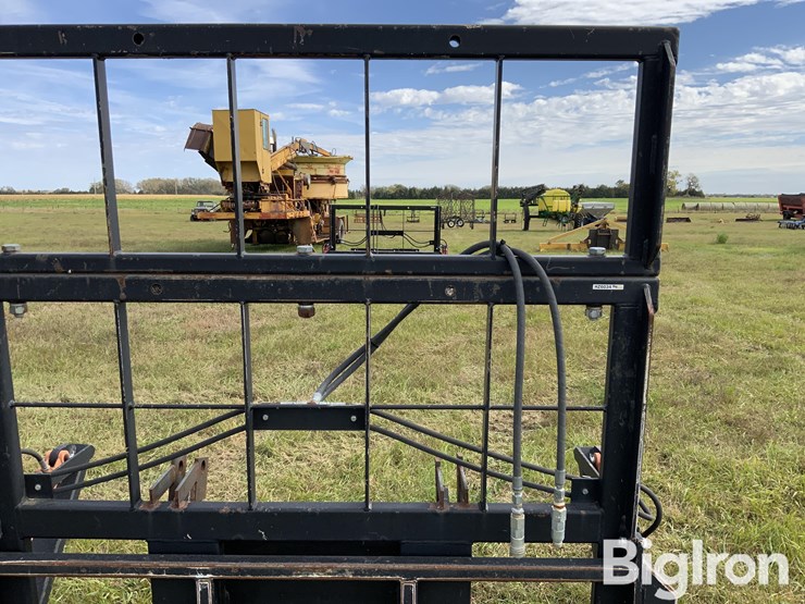 mds-hc243e-bale-stabber-w/hydraulic-push-off-image-14