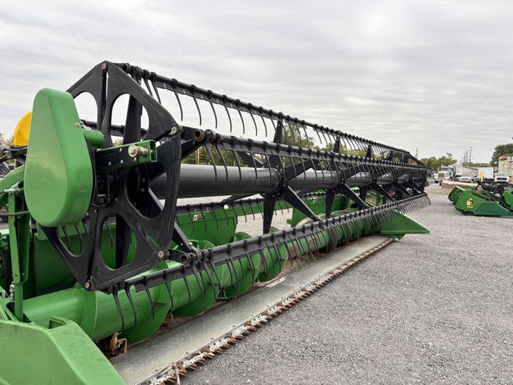 2012-john-deere-625f-image-17