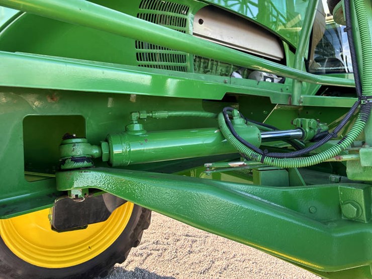 2014-john-deere-4830-image-54