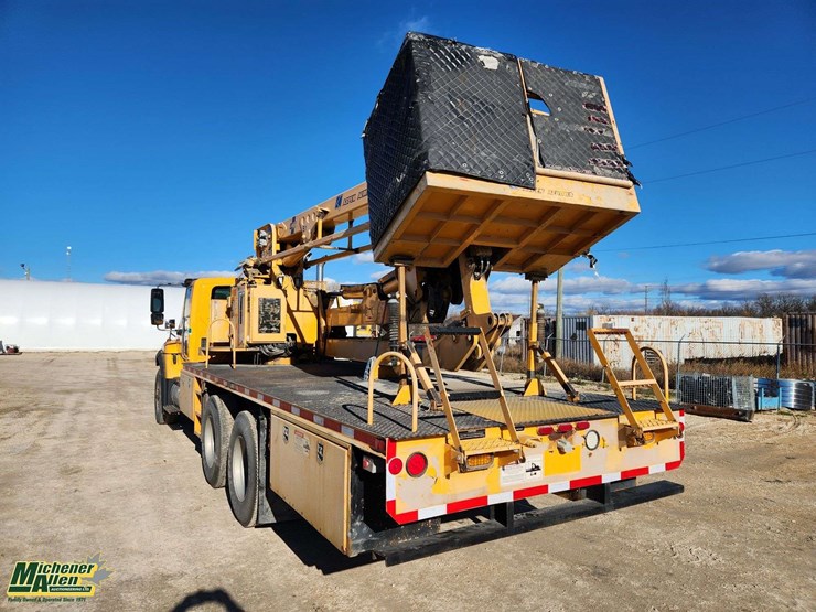 2009-international-workstar-7500-image-3