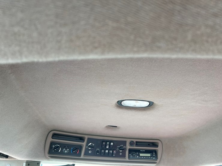 2013-case-ih-steiger-550-hd-image-30