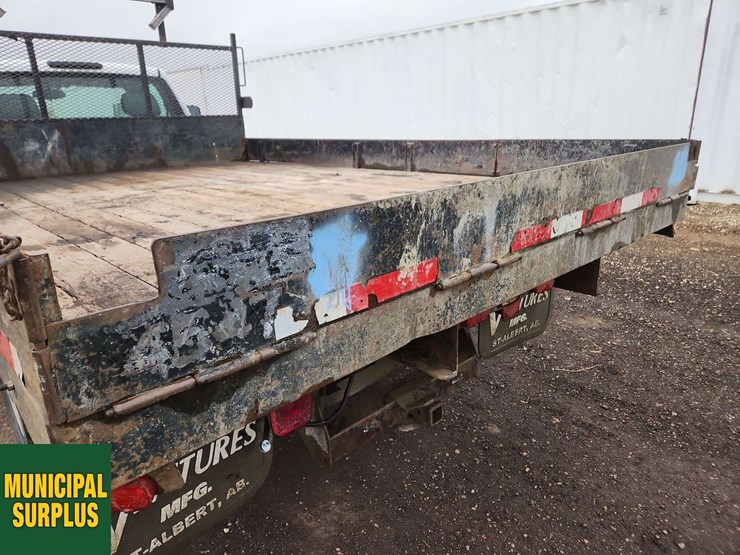 2013-chevrolet-silverado-3500hd-image-35