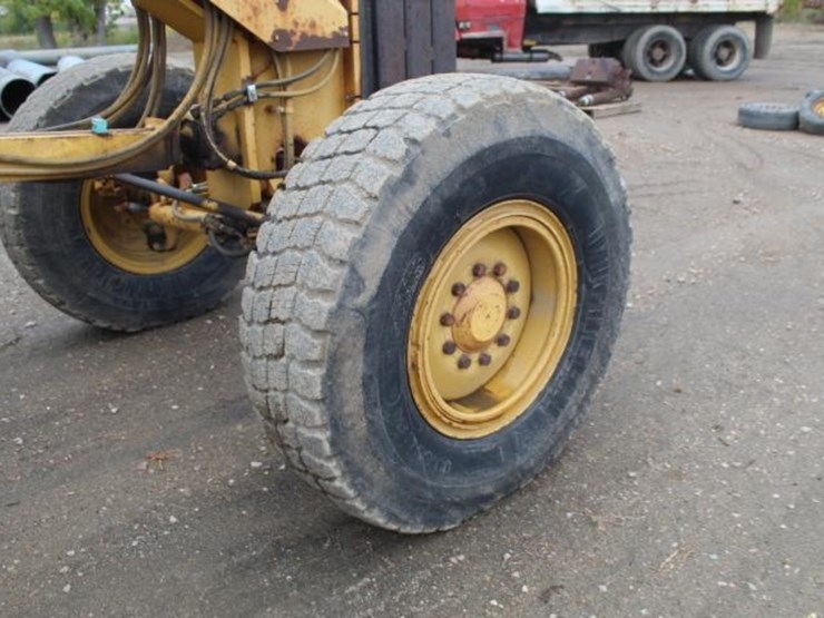 2002-caterpillar-140h-image-9