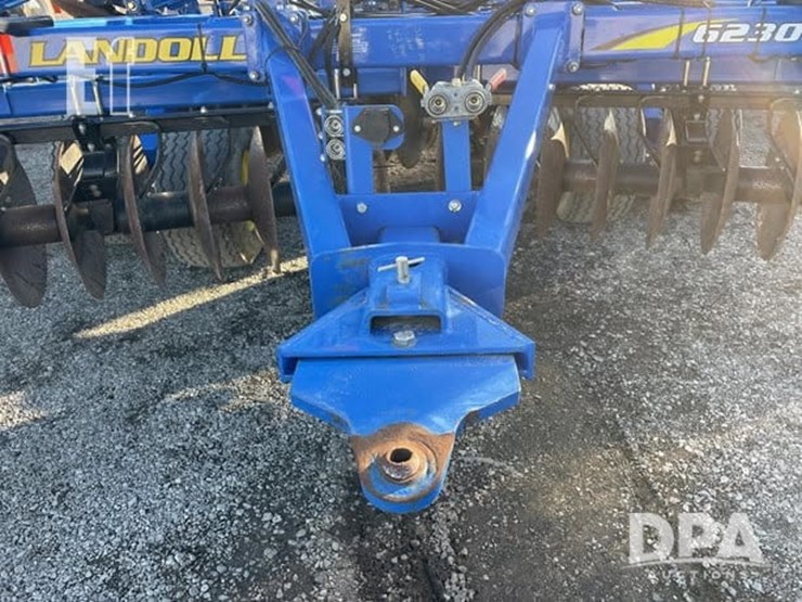 2013-landoll-6230-33-image-11