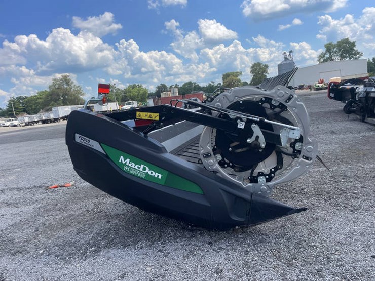 2023-mac-don-fd240-image-15