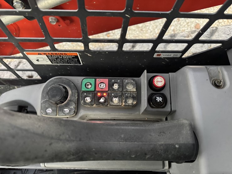 2023-kubota-svl75-3-image-10