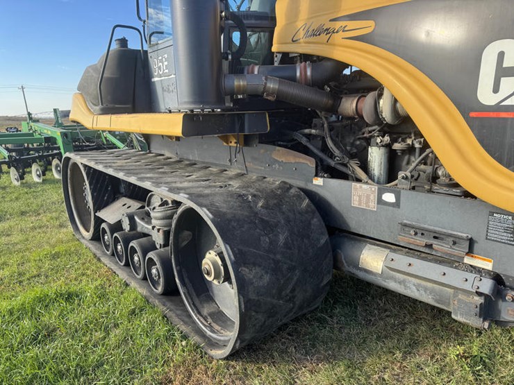 john-deere-11-image-17