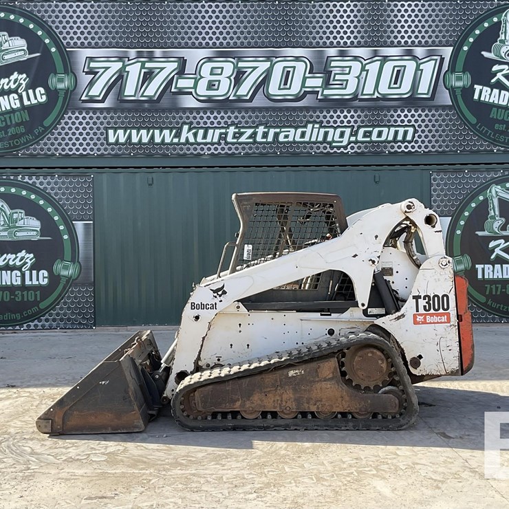 2005 BOBCAT T300