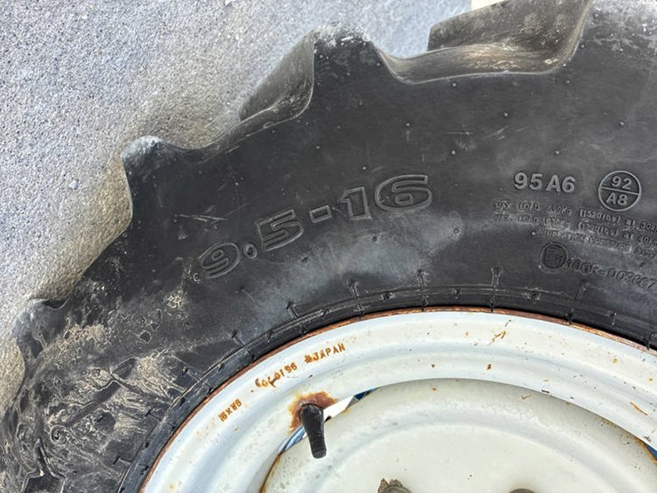 new-holland-2120-image-46