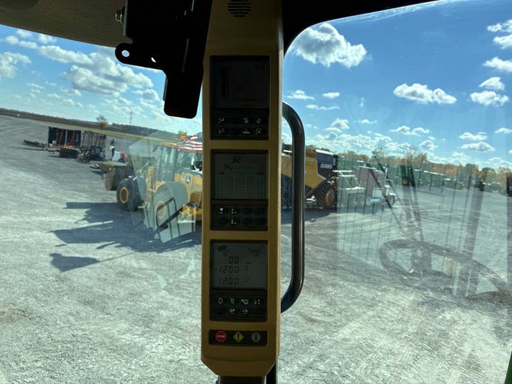 2009-john-deere-9770-sts-image-98