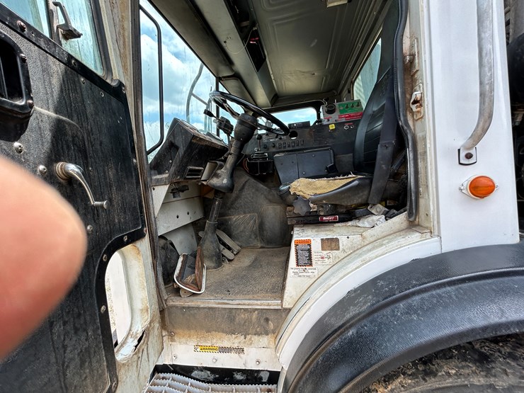 #9394-•-2007-mack-mr-mr600s-t/a-daycab-garbage-truck-vin:-1m2k189c07m036142-image-41