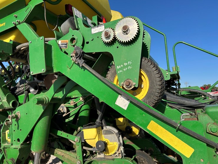 2004-john-deere-1790-image-27