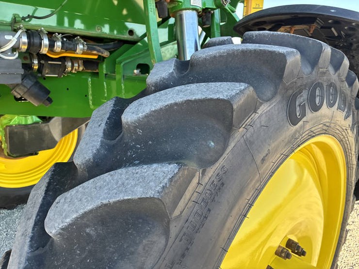 2014-john-deere-4830-image-68