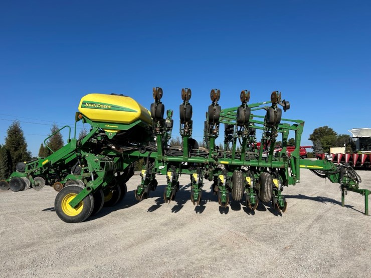 2004-john-deere-1790-image-48