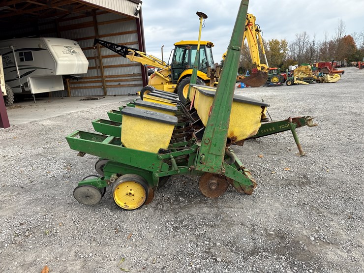 john-deere-7000-image-6