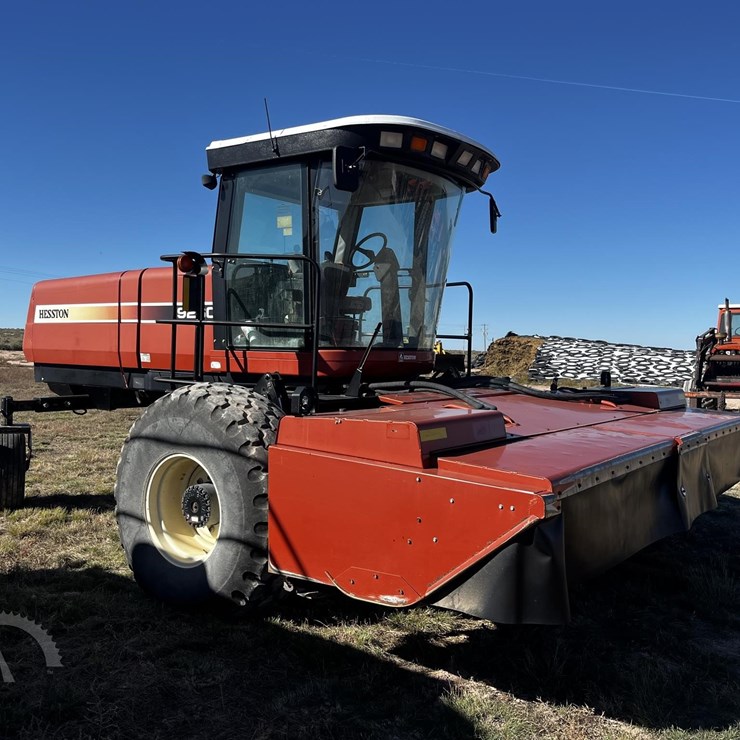 2005 HESSTON 9260