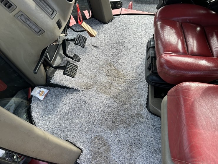 2013-case-ih-steiger-550-hd-image-27