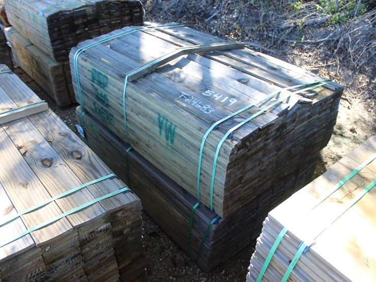 #5419-•-2-bundles-of-5/8in-x-6ft-fence-boards-image-1