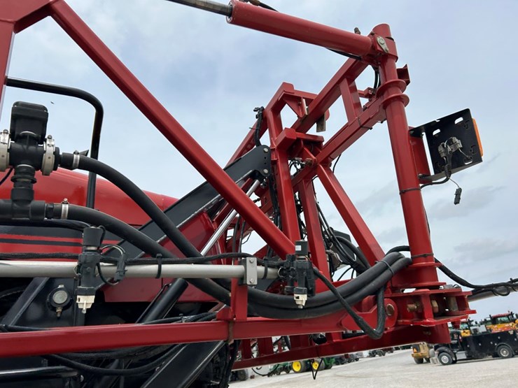 2014-case-ih-3200b-image-36