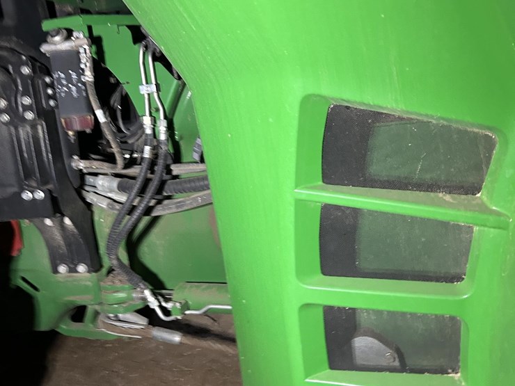 2022-john-deere-9r-590-image-39