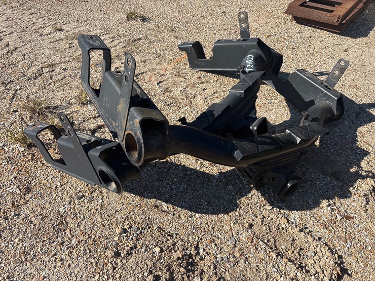 #24827-•-(2)-reciever-hitches-for-chevrolet-image-1