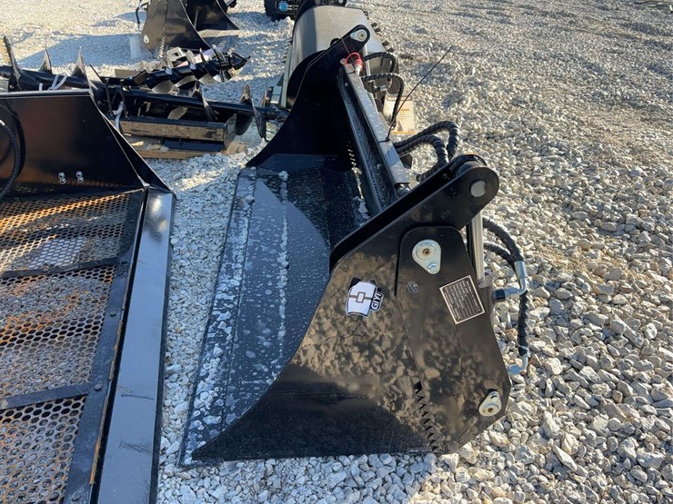 72”-skid-steer-4-in-1-bucket-image-3