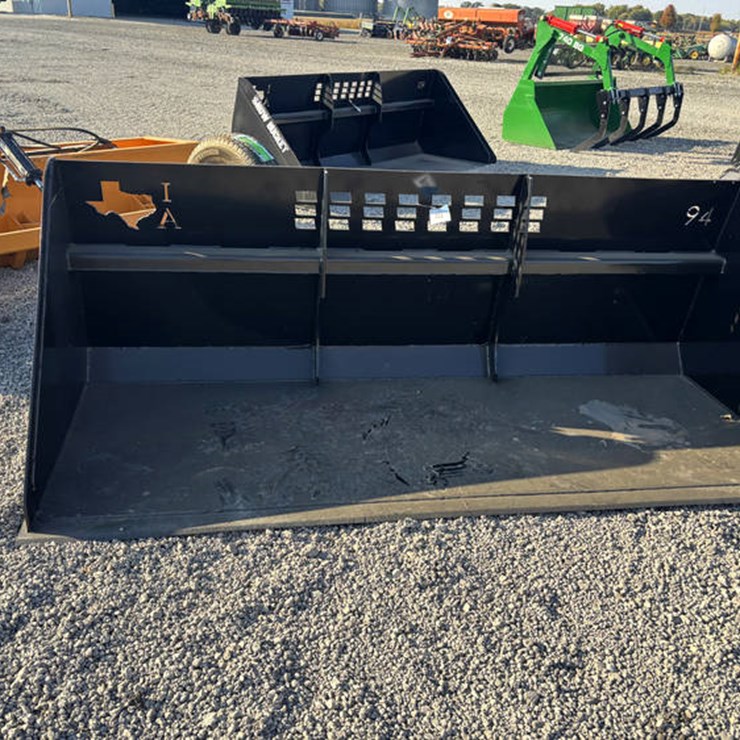 #114509 • INDUSTRIAS AMERICA SNOW BUCKET S94 #523563