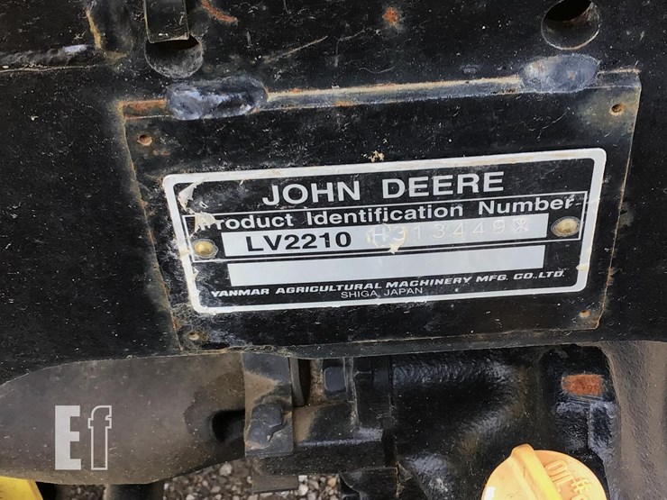 2004-john-deere-2210-image-22