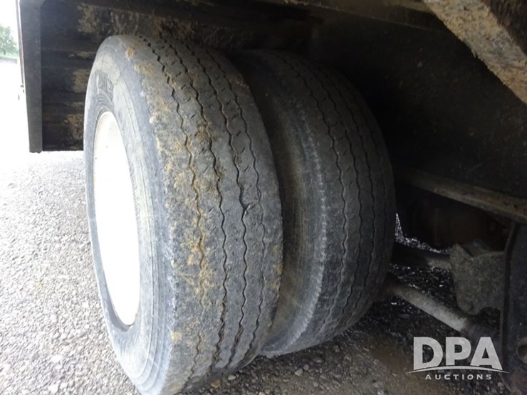 2015-tarasport-liquid-sprayer-trailer-(pz14052,-unit-109067)-image-33