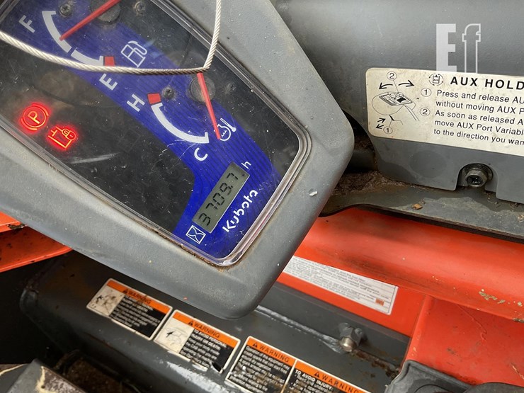 2017-kubota-ssv65-image-18