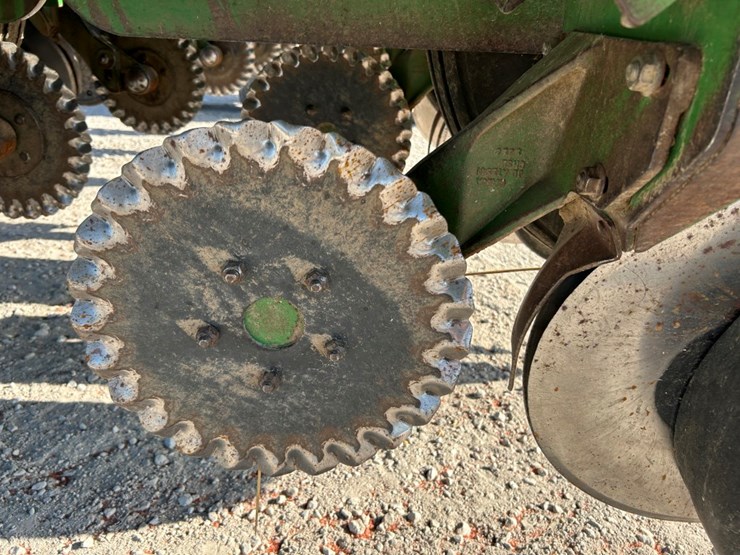 2004-john-deere-1790-image-9