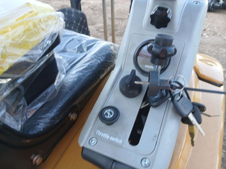 2025-qk18r-mini-excavator-image-17