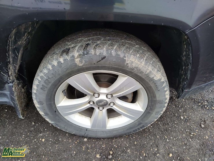 2014-jeep-compass-image-30