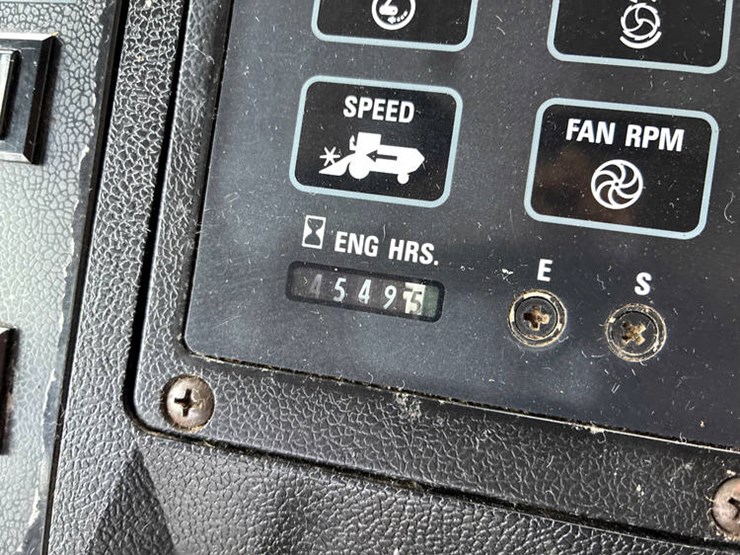 1990-case-ih-1660-image-108