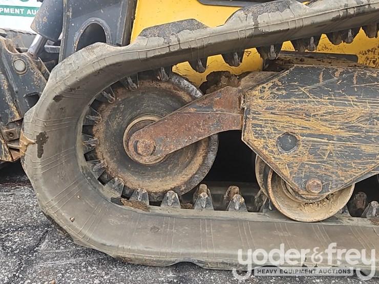 2020-new-holland-c345-image-11