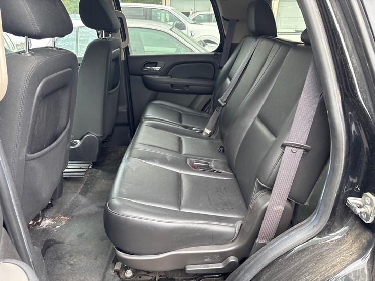 2014-chevrolet-tahoe-image-5